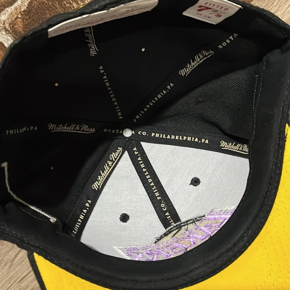 Mitchell and Ness - Picture 7 of 8